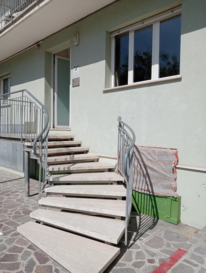 Appartamenti Carlotta Rimini Esterno foto