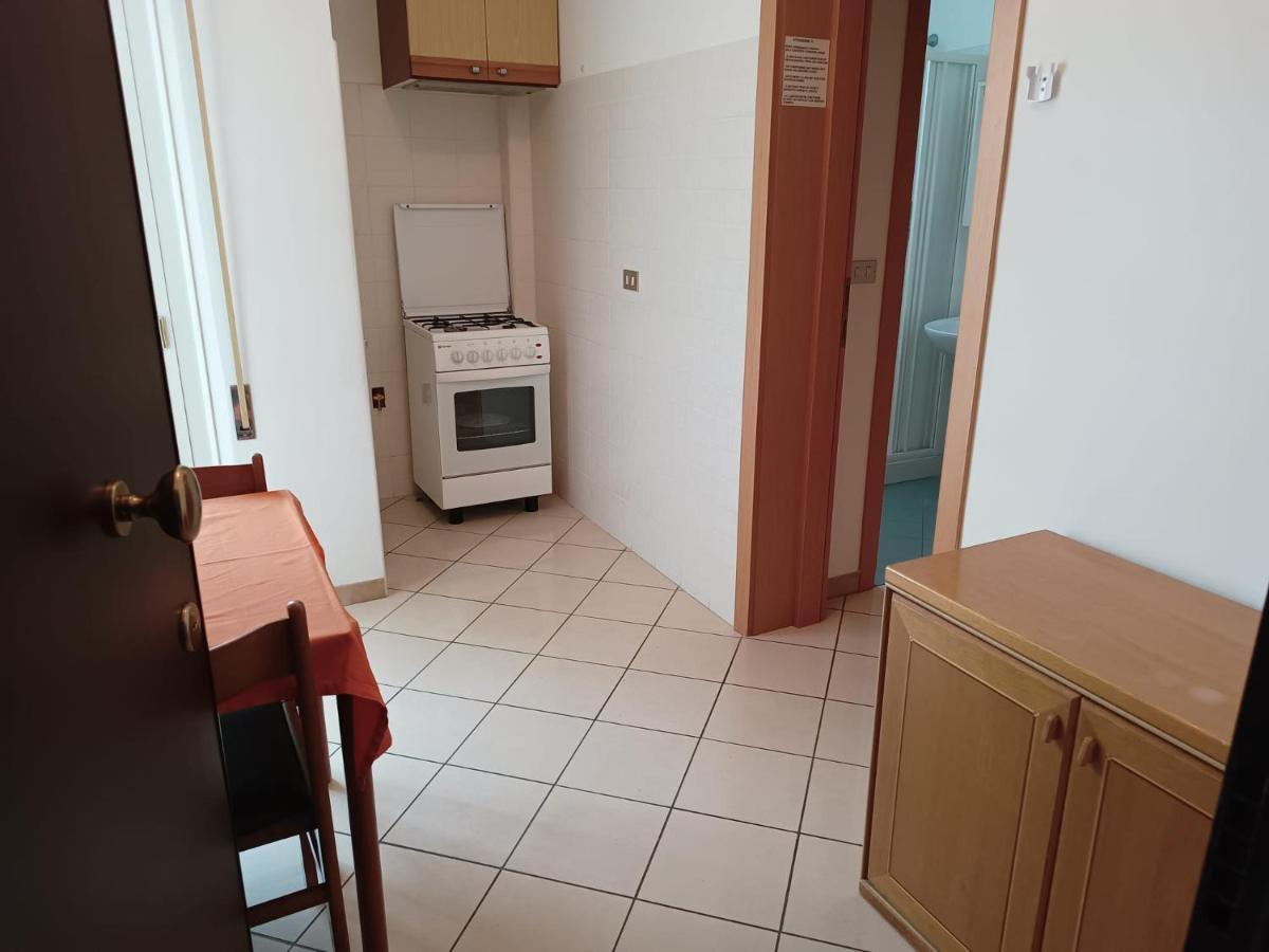 Appartamenti Carlotta Rimini Esterno foto