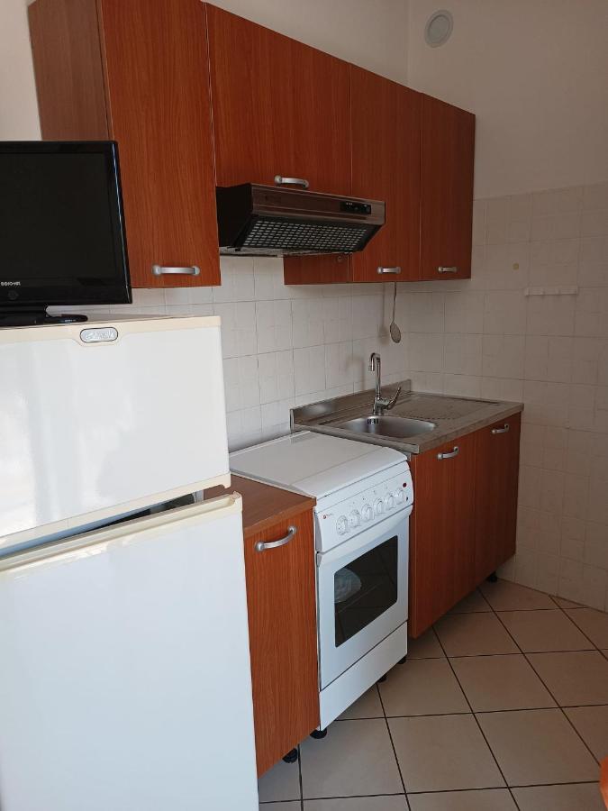 Appartamenti Carlotta Rimini Esterno foto